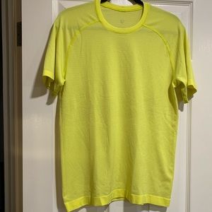 Men’s lululemon shirt